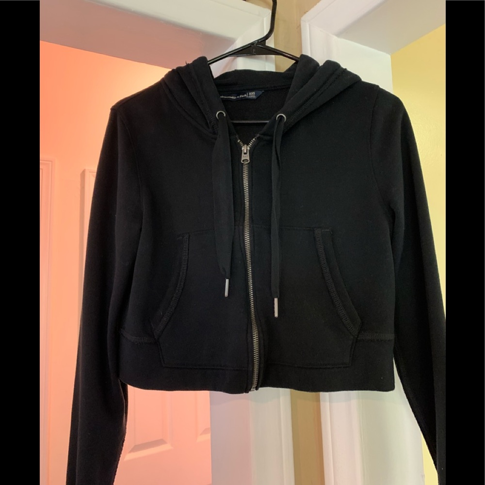 Abercrombie & Fitch Cropped Hoodie
